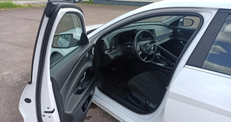 Hyundai Elantra cena 89900 przebieg: 20600, rok produkcji 2021 z Pabianice małe 301